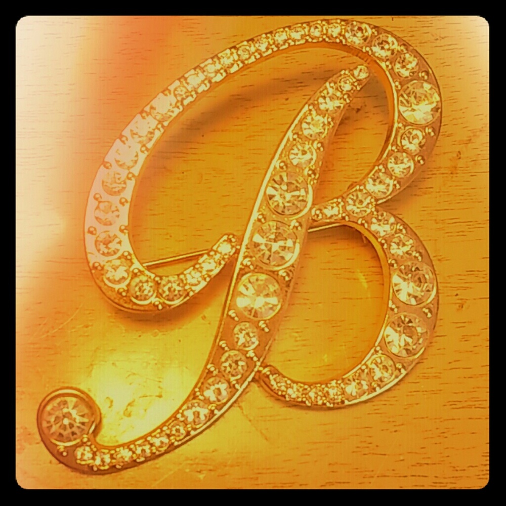 💙"B" Women's Pin